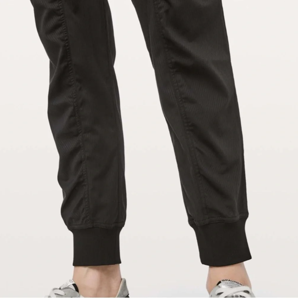 lululemon dance studio jogger 29” - Picture 16 of 16